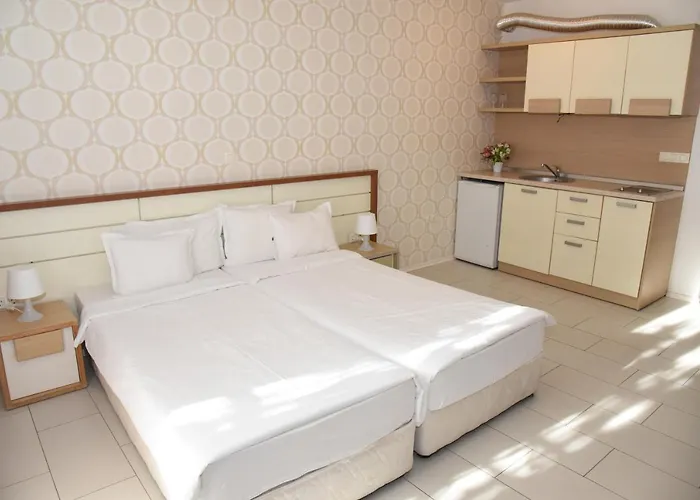 Paradise Garden Hotel *