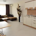 Хотел Paradise Garden *