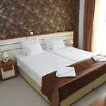 Хотел Paradise Garden