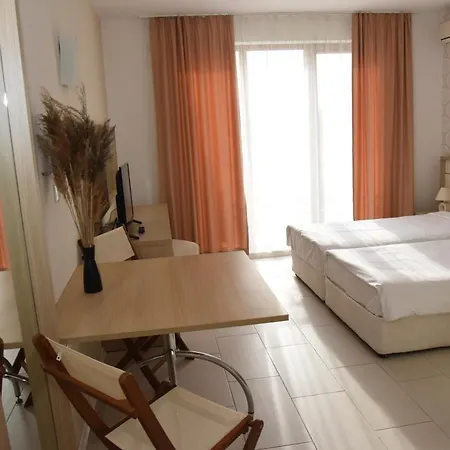 Paradise Garden Hotel *