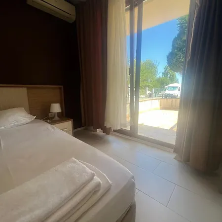 Paradise Garden * Chernomorets