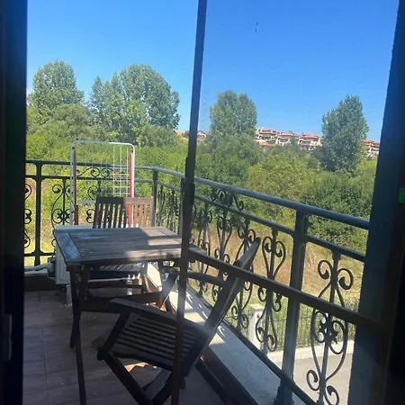 Paradise Garden Chernomorets