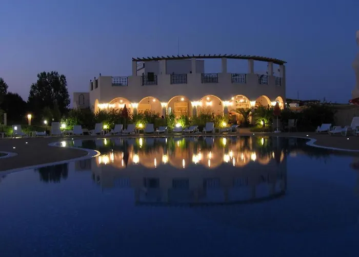 Отель Paradise Garden *