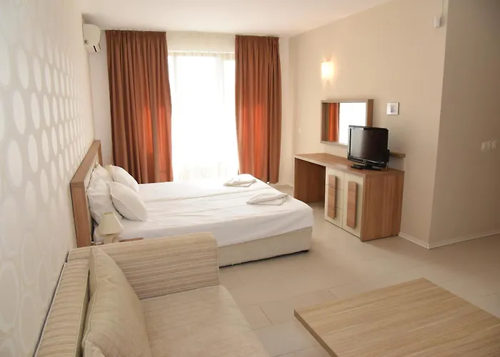 Отель Paradise Garden *