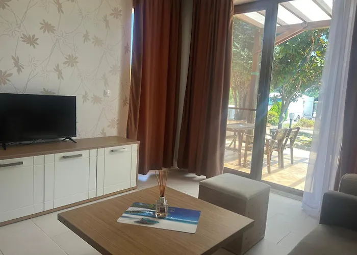 Paradise Garden * Chernomorets