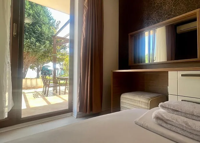 Paradise Garden Черноморец